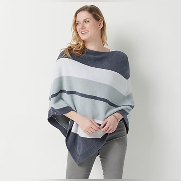 Barefoot Dreams CozyChic Ultra Lite Ocean Breeze Poncho Striped - Picture 1 of 5